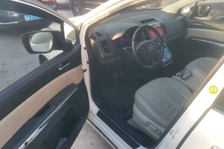 Used Mazda 8 2015 2.5L Ultimate Edition Driver Seat