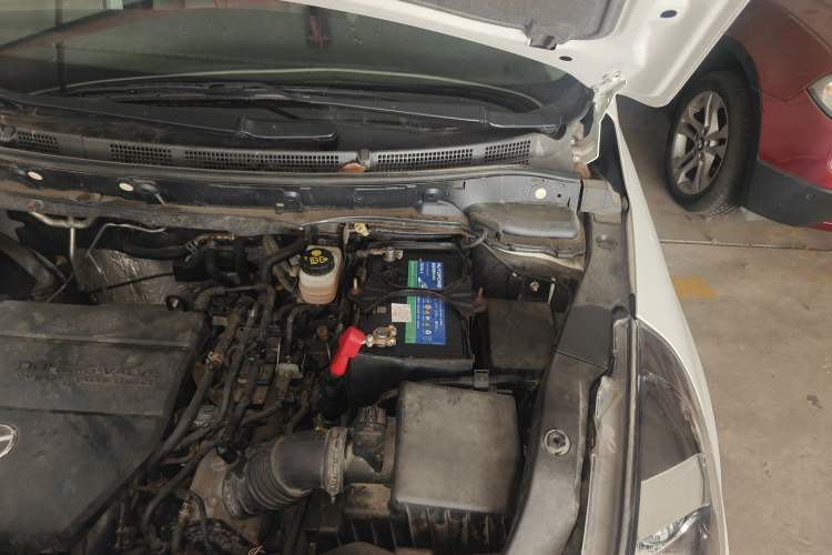 Used Mazda 8 2015 2.5L Flagship Edition Engine Bay Left