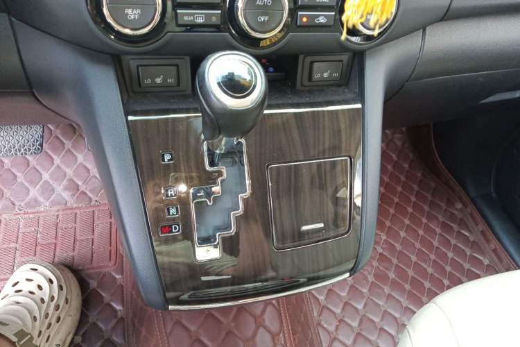 Used Mazda 8 2015 2.5L Flagship Edition Gear Lever