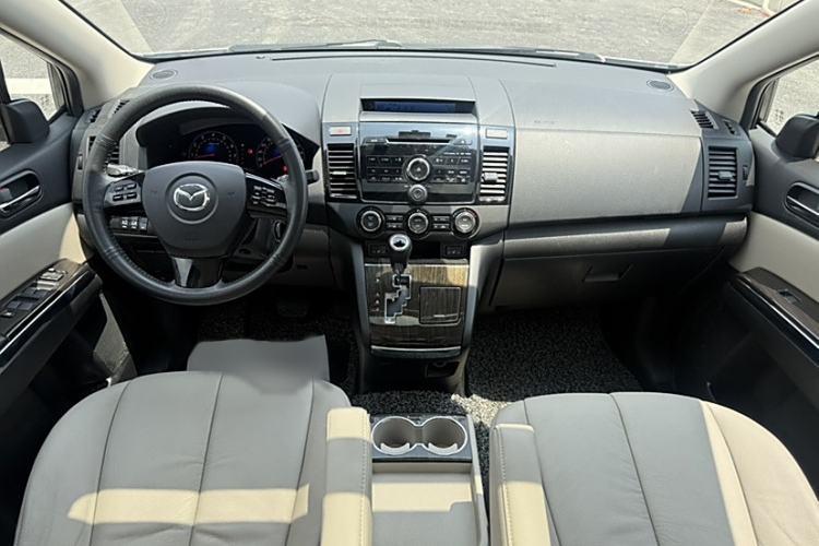 Used Mazda 8 2015 2.5L Ultimate Edition Interior 13