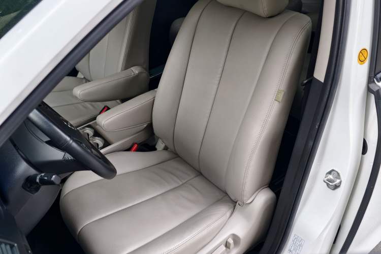Used Mazda 8 2015 2.5L Flagship Edition Left Front Seat