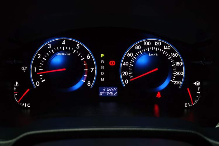 Used Mazda 8 2015 2.5L Flagship Edition Odometer Close Up