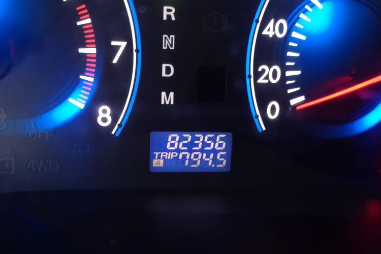 Used Mazda 8 2015 2.5L Flagship Edition Odometer Close Up