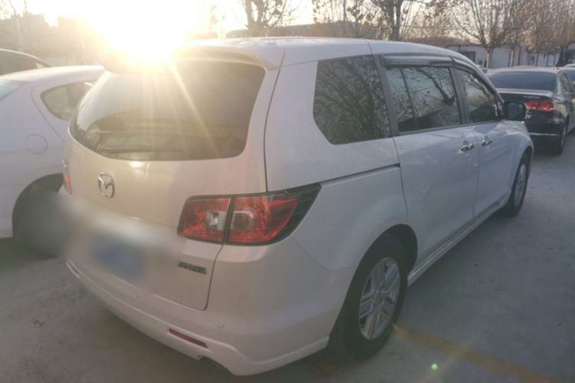 Used Mazda 8 2015 2.5L Ultimate Edition Rear Right 45 Deg