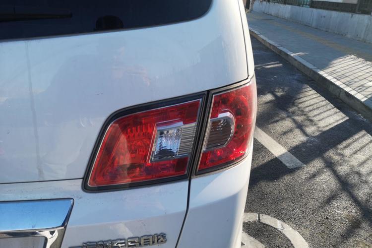 Used Mazda 8 2015 2.5L Flagship Edition Right Rear Taillight