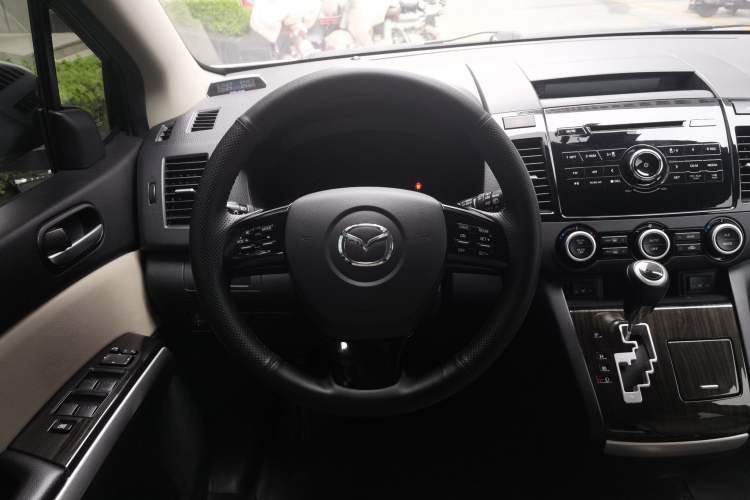 Used Mazda 8 2015 2.5L Elite Edition Steering Wheel