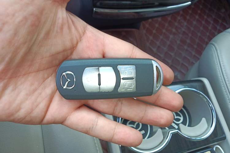 Used Mazda 8 2015 2.5L Flagship Edition Vehicle Key