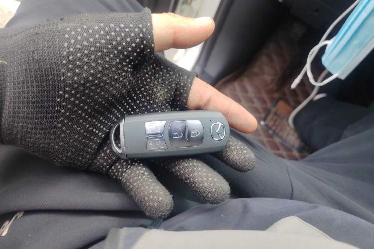 Used Mazda 8 2015 2.5L Flagship Edition Vehicle Key