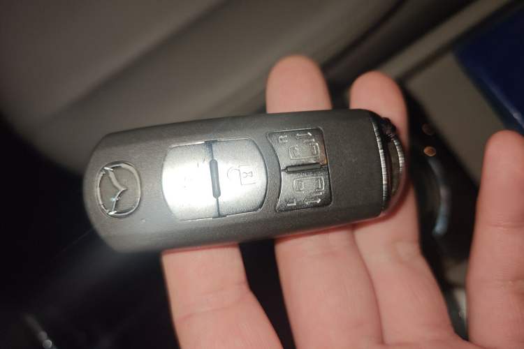 Used Mazda 8 2015 2.5L Flagship Edition Vehicle Key
