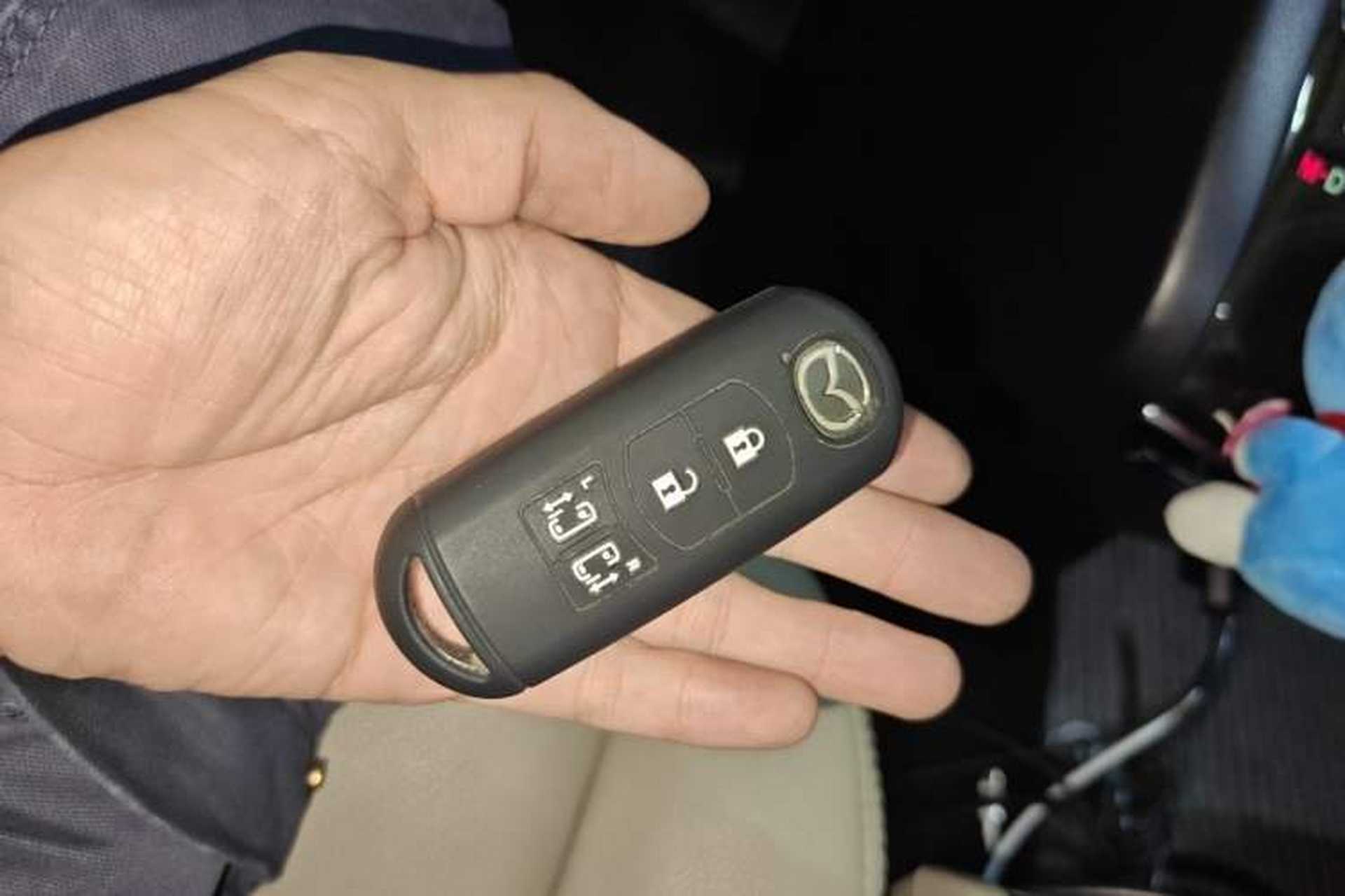 Used Mazda 8 2015 2.5L Flagship Edition Vehicle Key