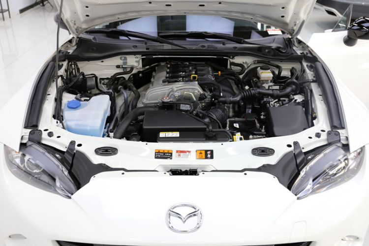 Used Mazda MX-5  Engine Bay