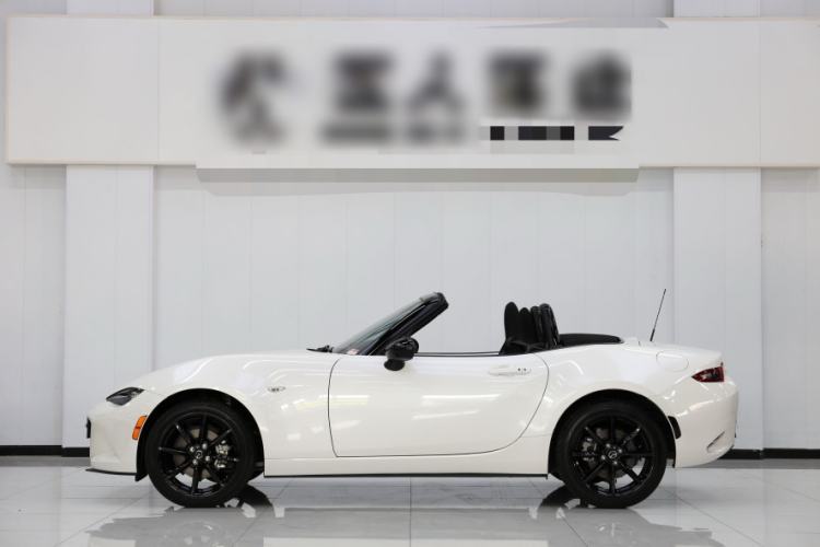 Used Mazda MX-5  Exterior 4