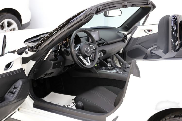 Used Mazda MX-5  Interior 1