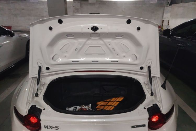 Used Mazda MX-5  Trunk