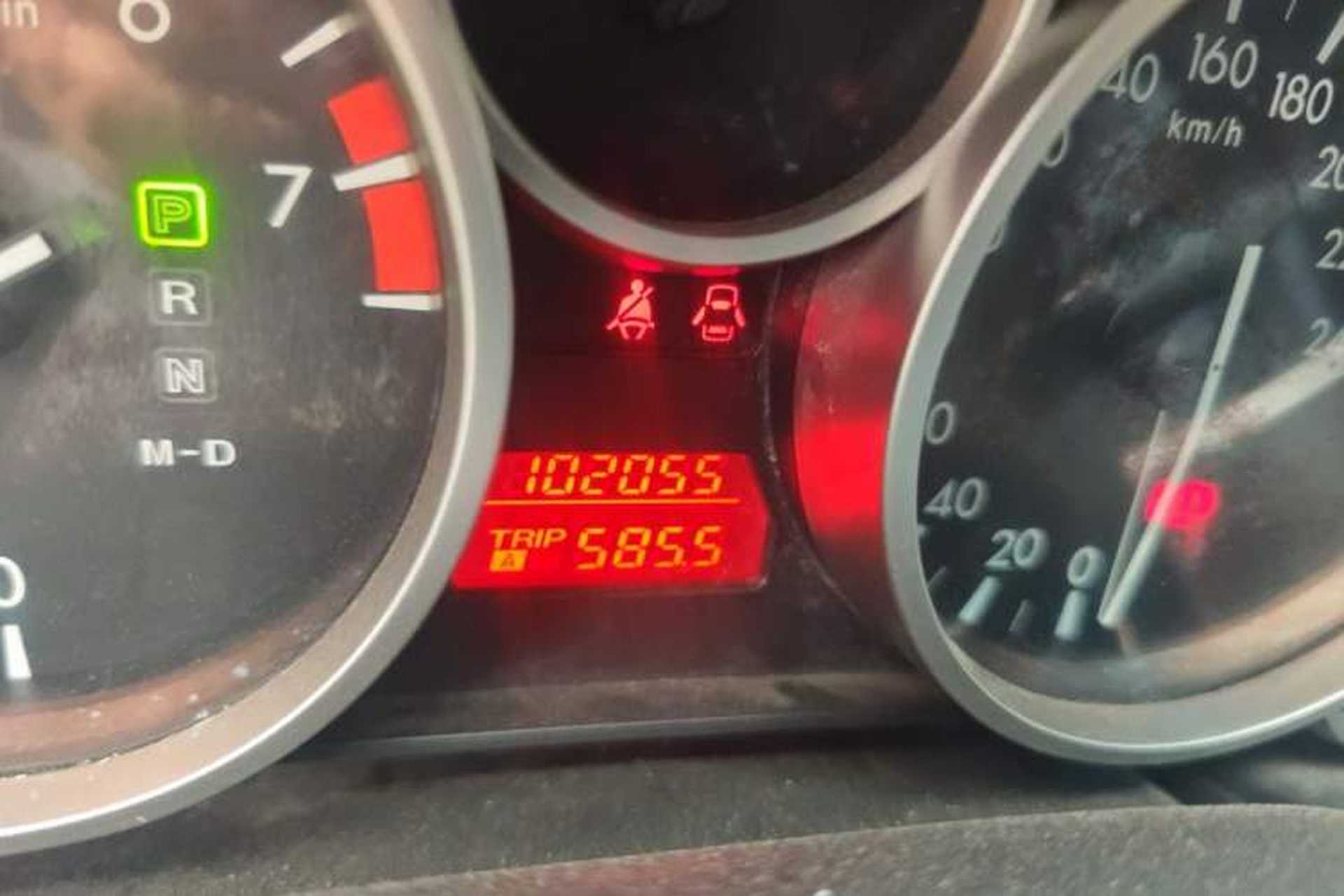 Used Mazda MX-5 2009 2.0 Odometer Close Up