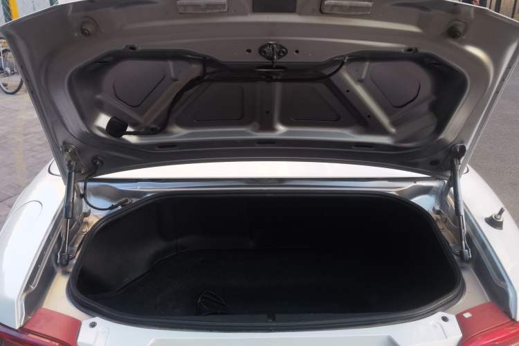 Used Mazda MX-5 2009 2.0 Trunk