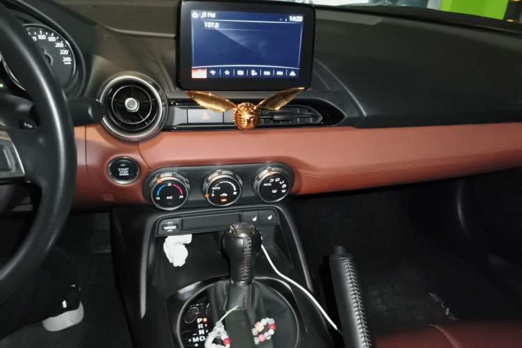 Used Mazda MX-5 2018 2.0L RF Platinum Steel Gray Audio And AC Panel