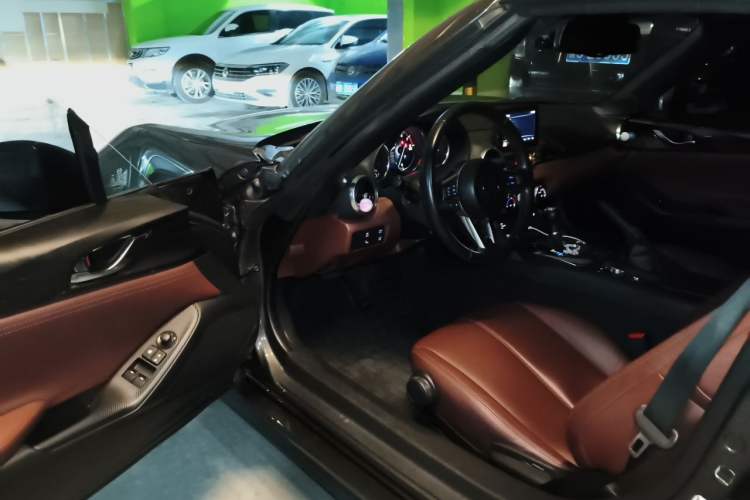 Used Mazda MX-5 2018 2.0L RF Platinum Steel Gray Driver Seat