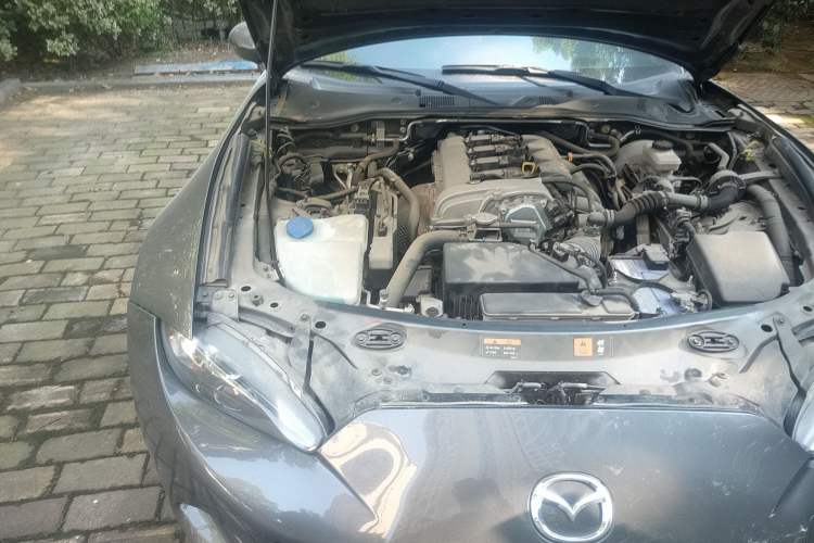 Used Mazda MX-5 2018 2.0L RF Platinum Steel Gray Engine Bay Right