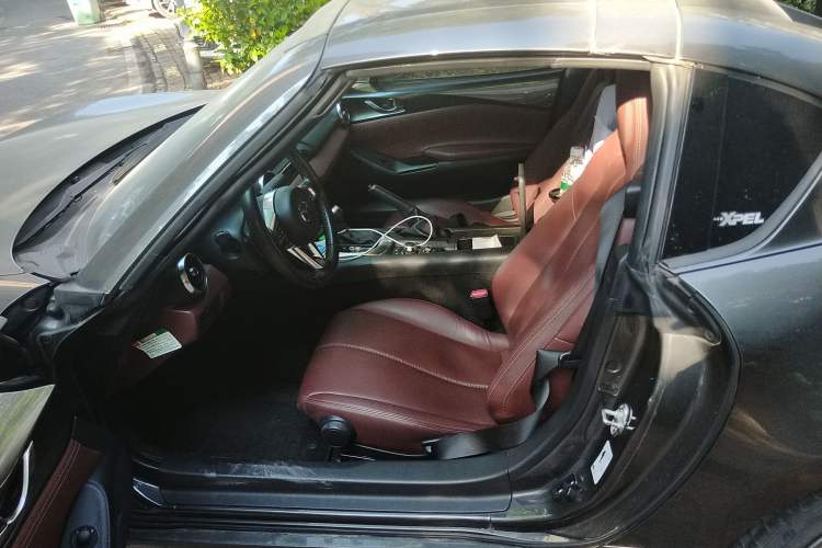 Used Mazda MX-5 2018 2.0L RF Platinum Steel Gray Left Front Seat