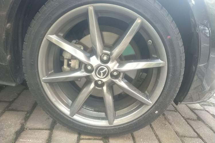 Used Mazda MX-5 2018 2.0L RF Platinum Steel Gray Right Front Wheel Hub