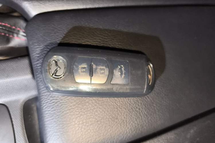 Used Mazda MX-5 2018 2.0L RF Platinum Steel Gray Vehicle Key