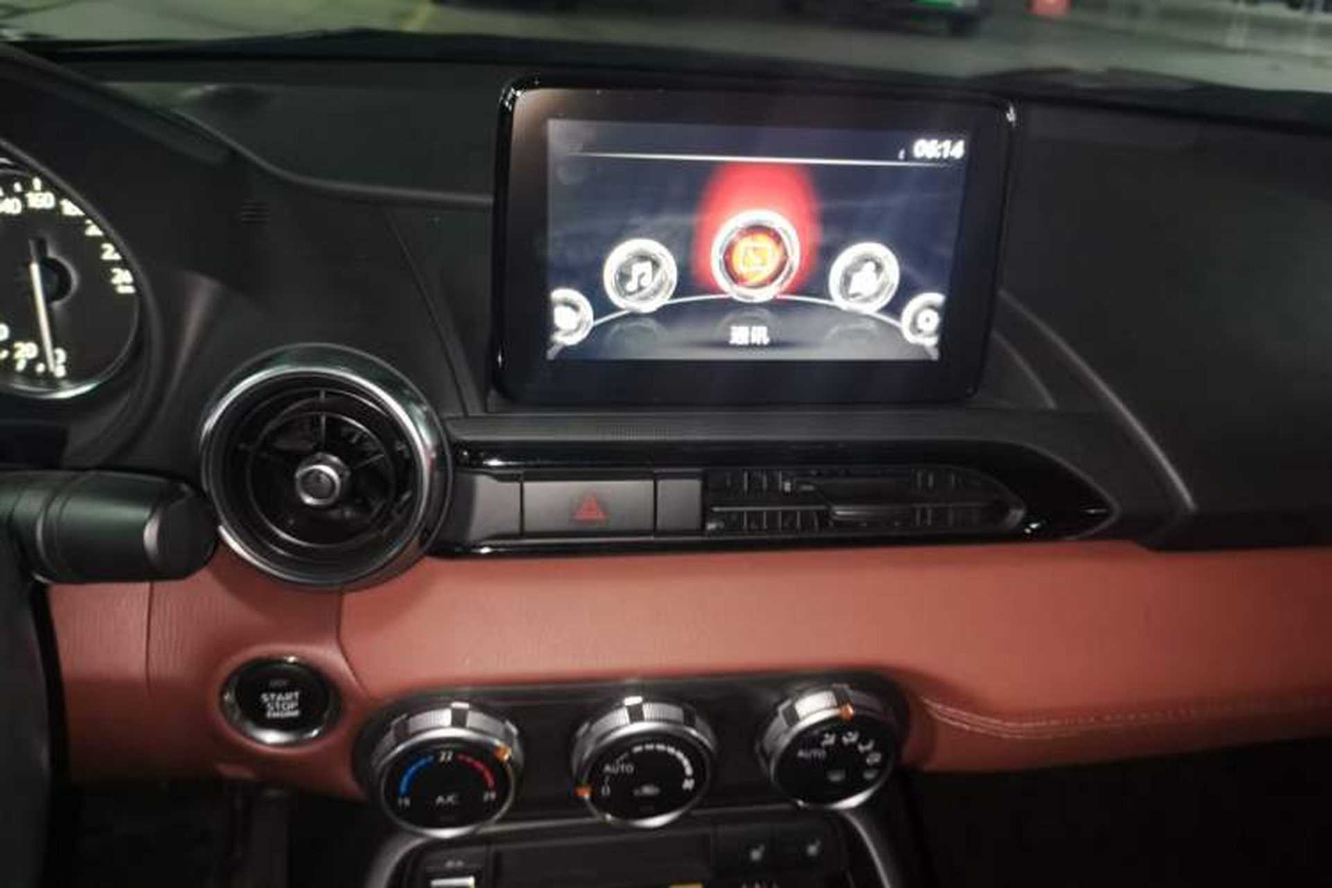 Used Mazda MX-5 2018 2.0L RF Crystal Soul Motion Red Audio And AC Panel