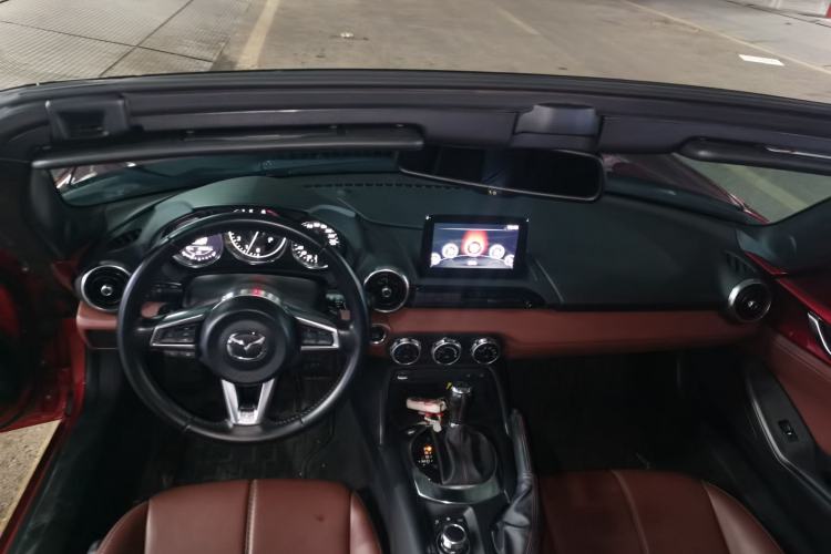 Used Mazda MX-5 2018 2.0L RF Crystal Soul Motion Red Center Console