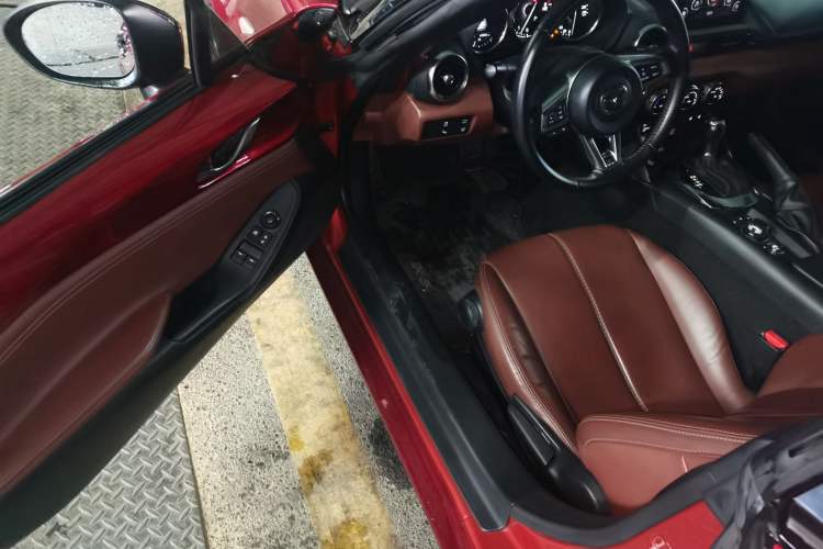 Used Mazda MX-5 2018 2.0L RF Crystal Soul Motion Red Driver Seat