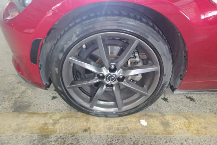 Used Mazda MX-5 2018 2.0L RF Crystal Soul Motion Red Left Front Wheel Hub