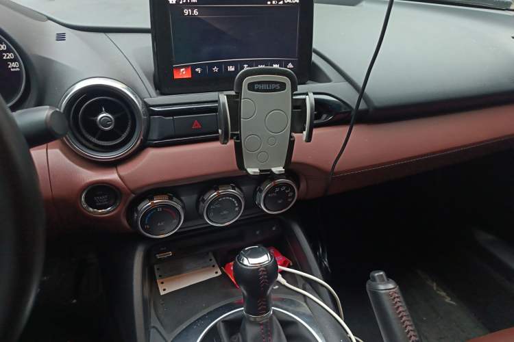 Used Mazda MX-5 2018 2.0L RF Platinum Steel Gray Audio And AC Panel