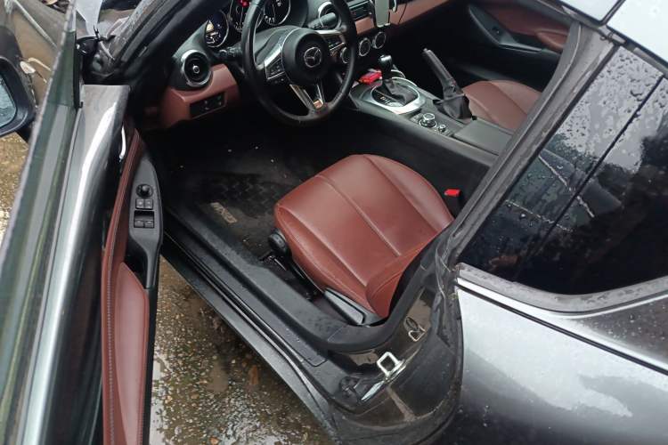 Used Mazda MX-5 2018 2.0L RF Platinum Steel Gray Driver Seat