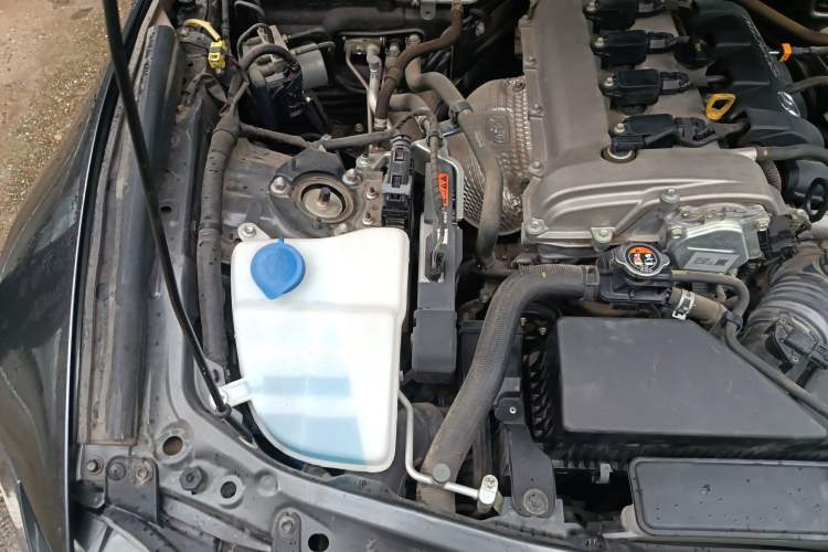 Used Mazda MX-5 2018 2.0L RF Platinum Steel Gray Engine Bay Right