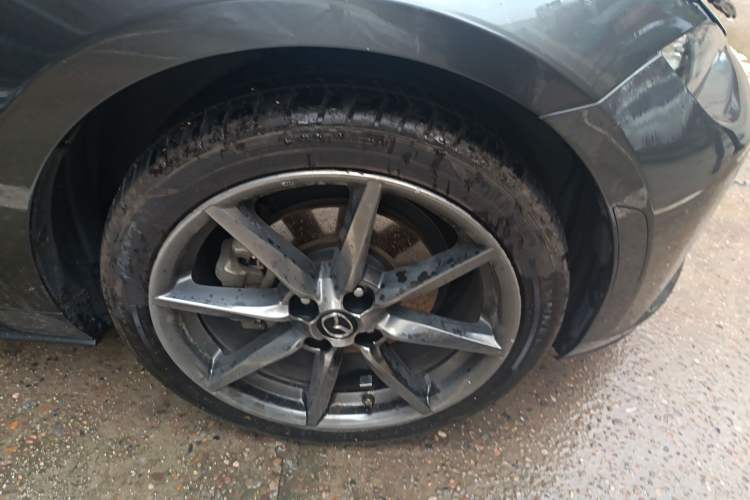 Used Mazda MX-5 2018 2.0L RF Platinum Steel Gray Right Front Wheel Hub