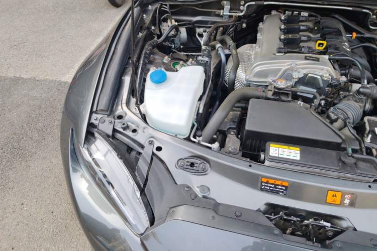 Used Mazda MX-5  Engine Bay Right