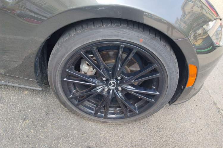 Used Mazda MX-5  Right Front Wheel Hub