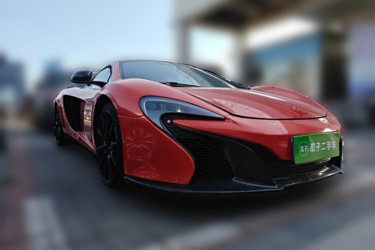 Used McLaren 12C 2012 3.8T Standard Edition Front Right 45 Deg