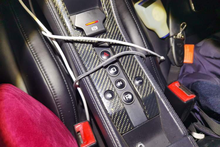 Used McLaren 12C 2013 3.8T COUPE Gear Lever