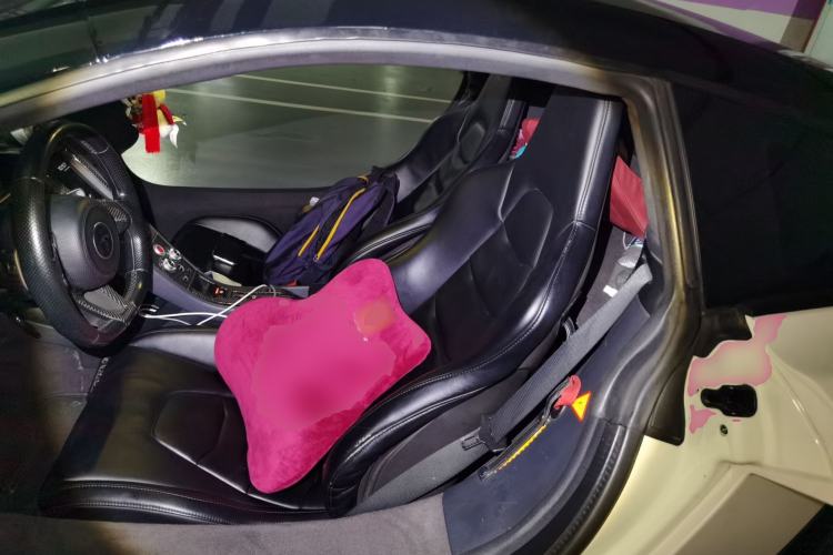 Used McLaren 12C 2013 3.8T COUPE Left Rear Seat