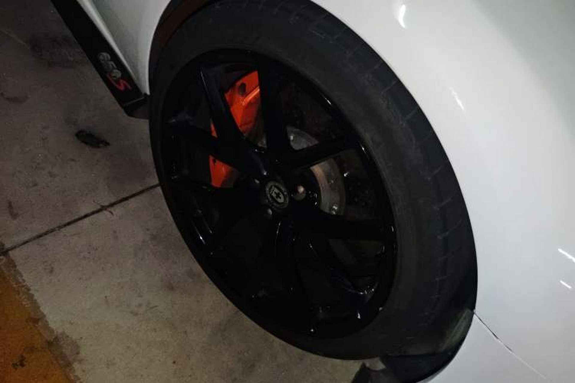 Used McLaren 12C 2013 3.8T SPIDER Right Front Wheel Hub