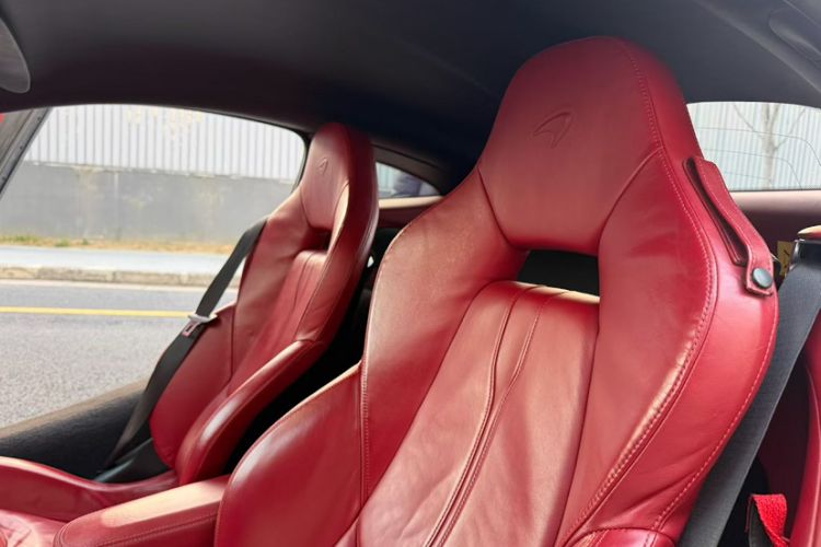 Used McLaren 540C 2015 3.8T Coupe Interior 2