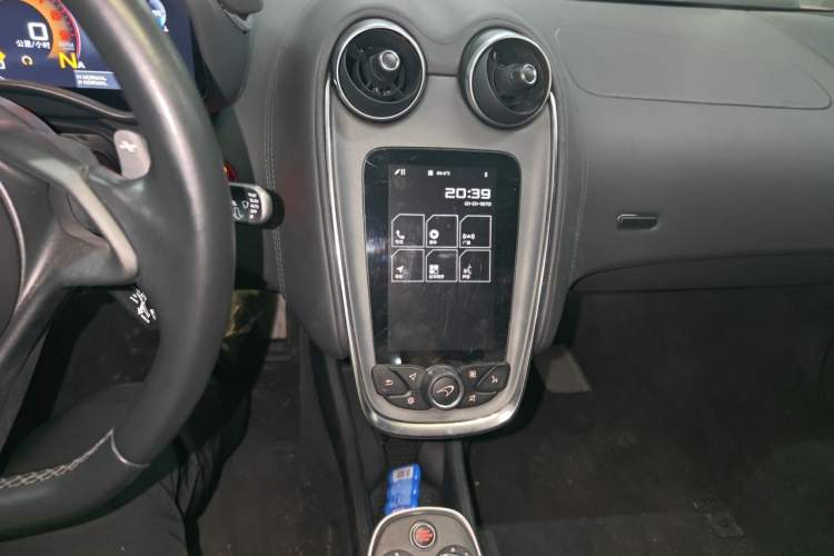Used McLaren 540C 2015 3.8T Coupe Audio And AC Panel