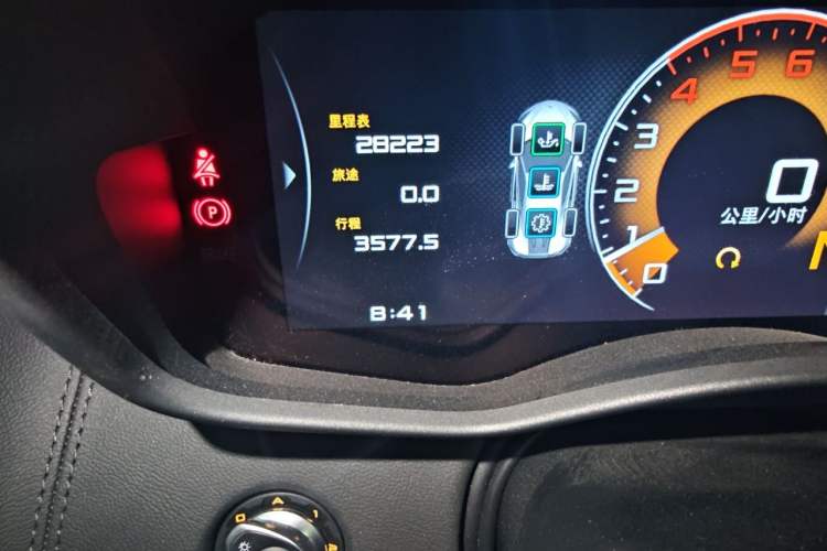 Used McLaren 540C 2015 3.8T Coupe Odometer Close Up
