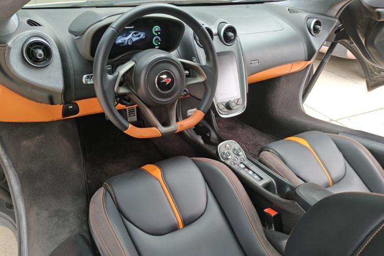 Used McLaren 570 2015 570S 3.8T Coupe Center Console