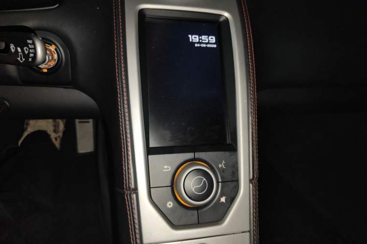 Used McLaren 625C 2015 3.8T Coupe Audio And AC Panel