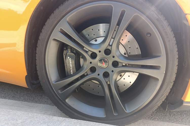 Used McLaren 625C 2015 3.8T Coupe Right Front Wheel Hub