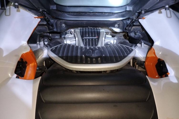 Used McLaren 650S 2014 3.8T Spider Engine Bay
