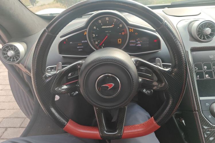 Used McLaren 650S 2014 3.8T Spider Steering Wheel