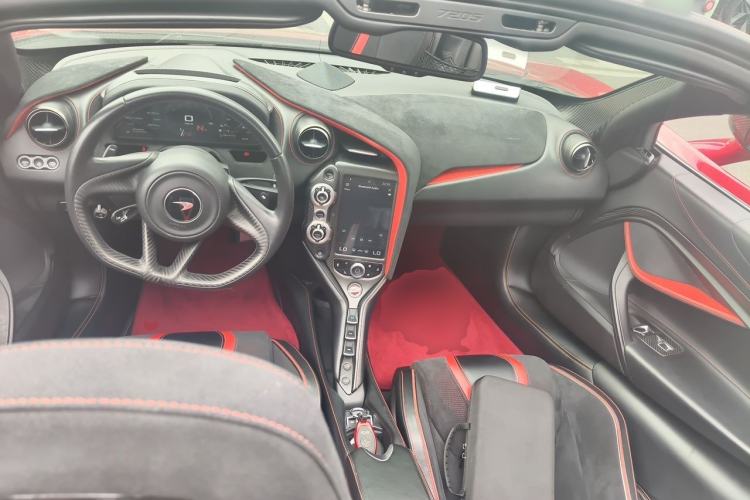 Used McLaren 720S 2019 4.0T Spider Center Console