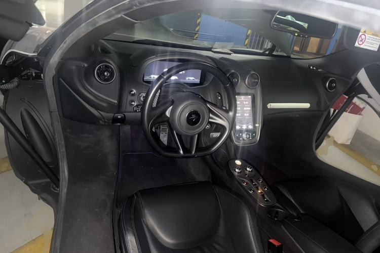 Used McLaren GT 2019 4.0T Standard Edition Center Console